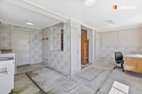 Photo of property in 1 Featherston Street, Macandrew Bay, Dunedin, 9014