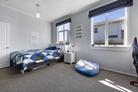 Photo of property in 8 Oriental Street, Welbourn, New Plymouth, 4312