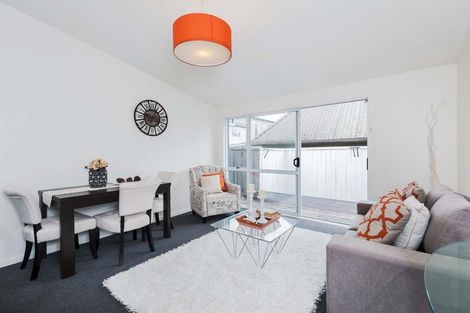 Photo of property in 8/65 Mariri Road, One Tree Hill, Auckland, 1061