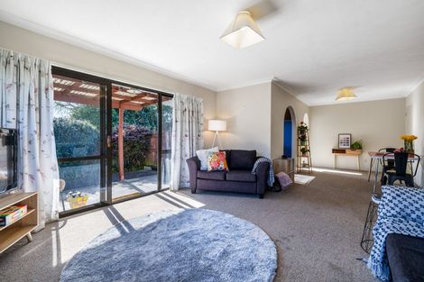 Photo of property in 1/52a Aorangi Road, Bryndwr, Christchurch, 8053