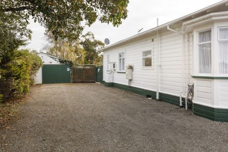 Photo of property in 16 Lyon Street, Marton, 4710