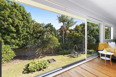 Photo of property in 6 Mckenzie Avenue, Arkles Bay, Whangaparaoa, 0932