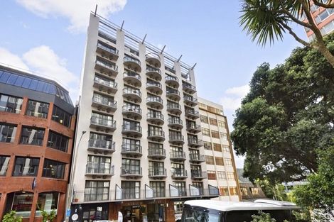 Photo of property in Atrium Towers, 1n/154 The Terrace, Wellington Central, Wellington, 6011