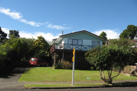 Photo of property in 19 Lewisham Street, Highland Park, Auckland, 2010