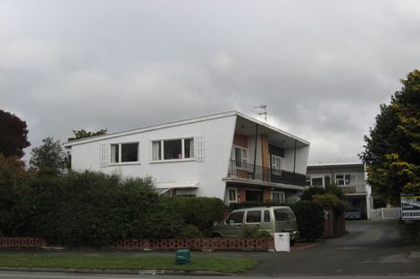 Photo of property in 2/73 Memorial Avenue, Ilam, Christchurch, 8053