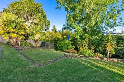 Photo of property in 23 Hutchinsons Road, Bucklands Beach, Auckland, 2014