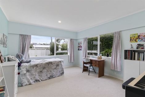 Photo of property in 1/31a Bevyn Street, Castor Bay, Auckland, 0620