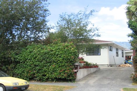 Photo of property in 12 Indiana Grove, Totara Park, Upper Hutt, 5018