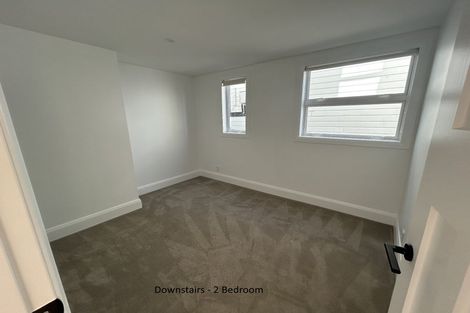 Photo of property in 10a Oriental Terrace, Mount Victoria, Wellington, 6011