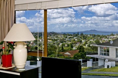 Photo of property in 1/2 Morice Place, Torbay, Auckland, 0630