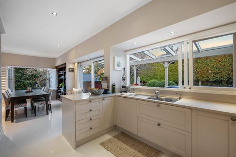 Photo of property in 13 Cameron Street, Takapuna, Auckland, 0622