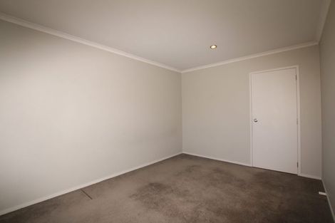 Photo of property in 17 Candlestick Place, Oteha, Auckland, 0632