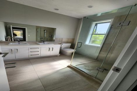 Photo of property in 18 Skipjack Pass, Silverdale, 0932