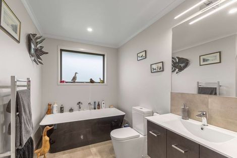 Photo of property in 662 No 3 Line, Okoia, Wanganui, 4582