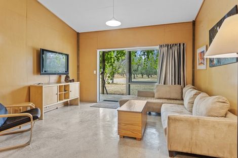 Photo of property in 179 Racecourse Road, Amberley, 7482