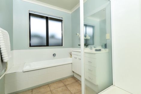 Photo of property in 4 Azure Place, Huntington, Hamilton, 3210