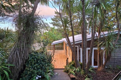 Photo of property in 218 Wade River Road, Wade Heads, Whangaparaoa, 0932