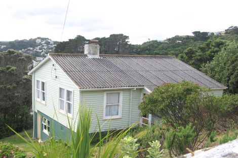 Photo of property in 100 Sidlaw Street, Strathmore Park, Wellington, 6022