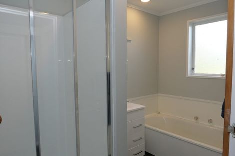 Photo of property in 50 Raumati Road, Raumati Beach, Paraparaumu, 5032