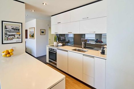 Photo of property in Sanctum Apartment, 10 Ebor Street, Te Aro, Wellington, 6011