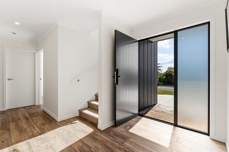 Photo of property in 12a Walbrook Road, Manly, Whangaparaoa, 0930