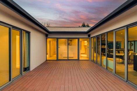 Photo of property in 50 Jeffreys Road, Fendalton, Christchurch, 8052