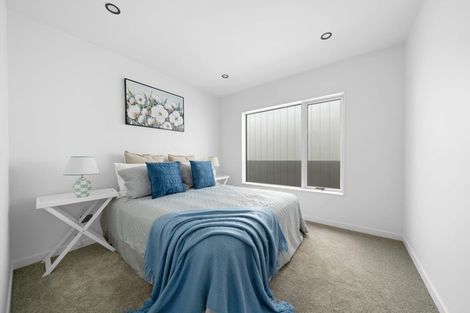 Photo of property in 17 Muir Avenue, Mangere Bridge, Auckland, 2022