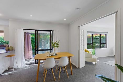 Photo of property in 37 Rosebank Grove, Waikanae, 5036