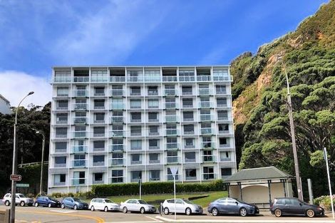 Photo of property in The Capital, 17/370 Oriental Parade, Oriental Bay, Wellington, 6011