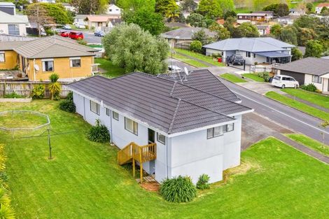 Photo of property in 32 Hewlett Road, Massey, Auckland, 0614