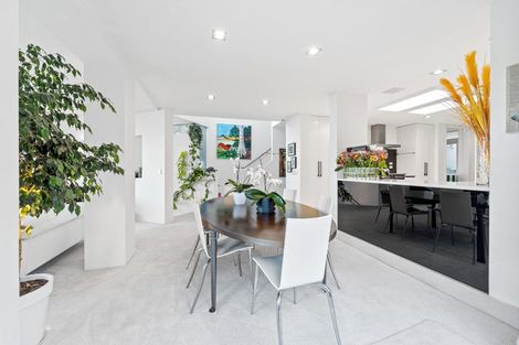 Photo of property in 10a Eastcliffe Road, Castor Bay, Auckland, 0620