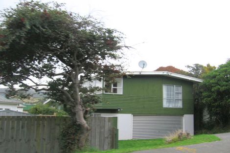 Photo of property in 1 Ngatitoa Street, Tawa, Wellington, 5028