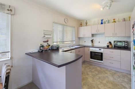 Photo of property in 20 Emmerdale Avenue, Papakura, 2110