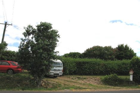 Photo of property in 11 Alison Road, Surfdale, Waiheke Island, 1081