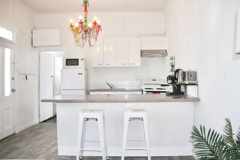 Photo of property in 2 Nikau Street, Newtown, Wellington, 6021