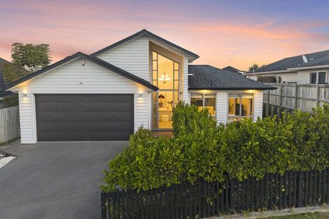 Photo of property in 12 Pommes Way, Silverdale, 0932