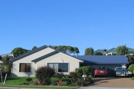 Photo of property in 41 Realm Drive, Paraparaumu, 5032