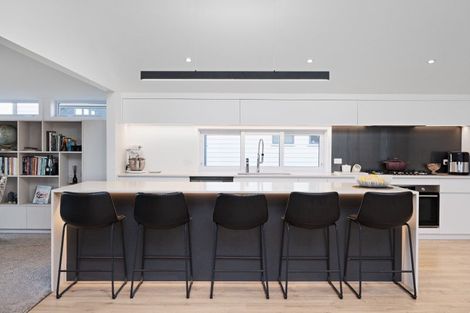 Photo of property in 112 Karewa Parade, Papamoa Beach, Papamoa, 3118