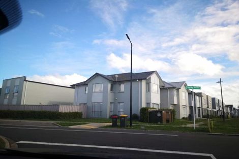 Photo of property in 1/26 Hollowout Street, Takanini, 2112