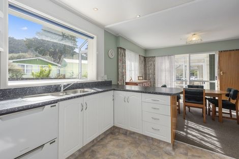 Photo of property in 5 Patutu Grove, Trentham, Upper Hutt, 5018