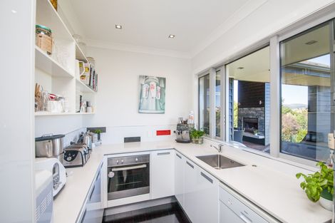 Photo of property in 85 Cashmere Drive, Fitzherbert, Palmerston North, 4410