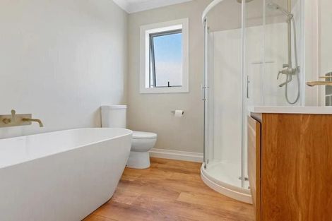 Photo of property in 43 Donnelly Street, Oakura, 4314