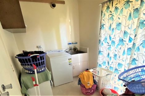 Photo of property in 18 Wycherley Drive, Bucklands Beach, Auckland, 2014