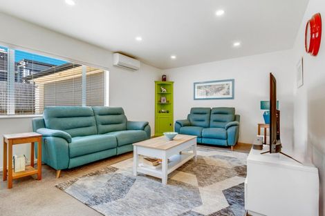 Photo of property in 11 Tee Point, Red Beach, 0932