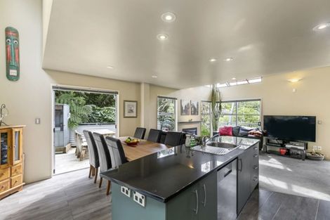 Photo of property in 67 Waikowhai Street, Ngaio, Wellington, 6035