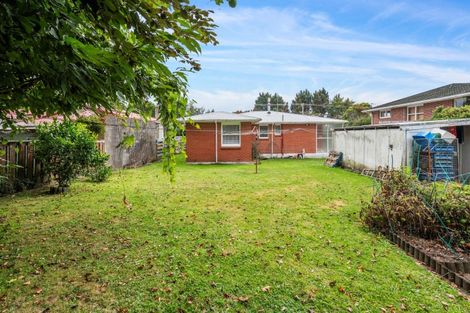 Photo of property in 2/22 Hillcrest Avenue, Hillcrest, Auckland, 0627