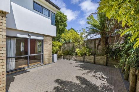 Photo of property in 59g Hillsborough Road, Hillsborough, Auckland, 1042