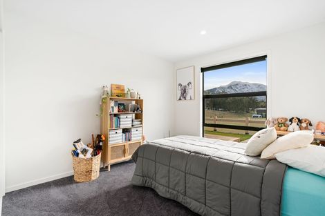 Photo of property in 9 Bull Ridge, Wanaka, 9305