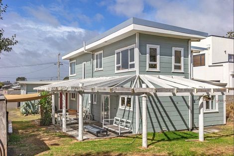 Photo of property in 4 Hunia Terrace, Himatangi Beach, Foxton, 4891