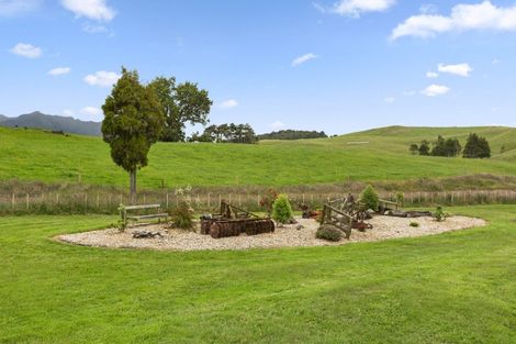Photo of property in 64 Ruapuke Road, Raglan, 3296